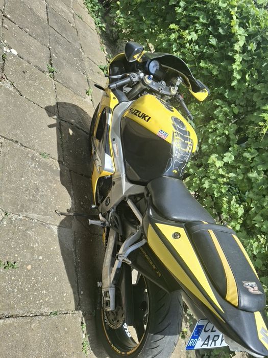 Vand motocicleta Suzuki