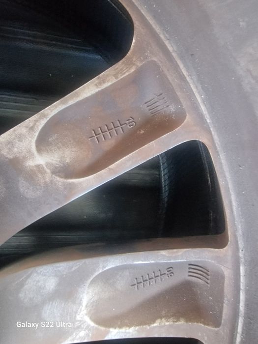 Nissan/Reno  18цола original+гуми 215 55 18 Замъка Ямбол
