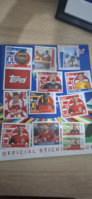 Vând cartonașe pentru albumul topps Euro 2024