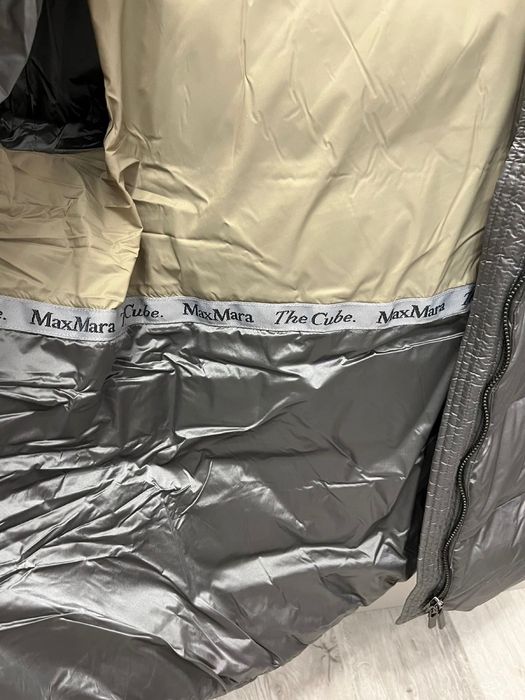 Продается зимняя куртка на пуху