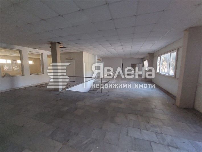 Производствена база и заведение за обществено хранене