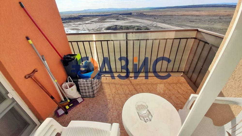 Продава се Тристаен апартамент в к.к. Слънчев бряг - 65 кв.м за 1208 €/кв.м - Снимка #6