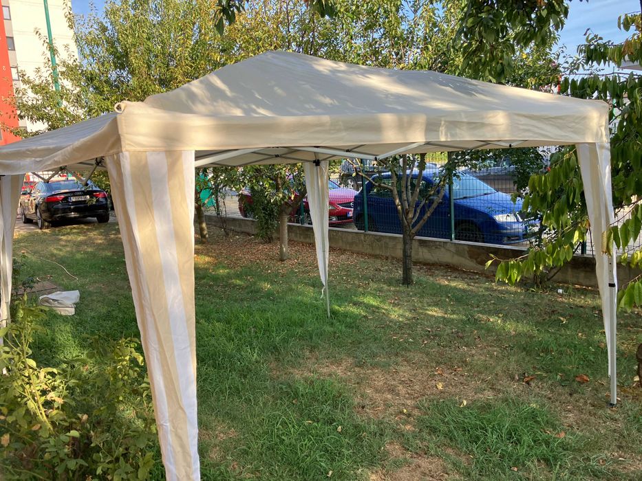 Cort / umbrela de soare