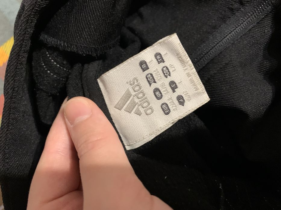 Продам спортивный костюм