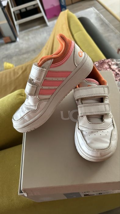 Pantofi sport Adidas 28