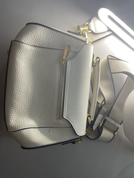 сумка молочного цвета