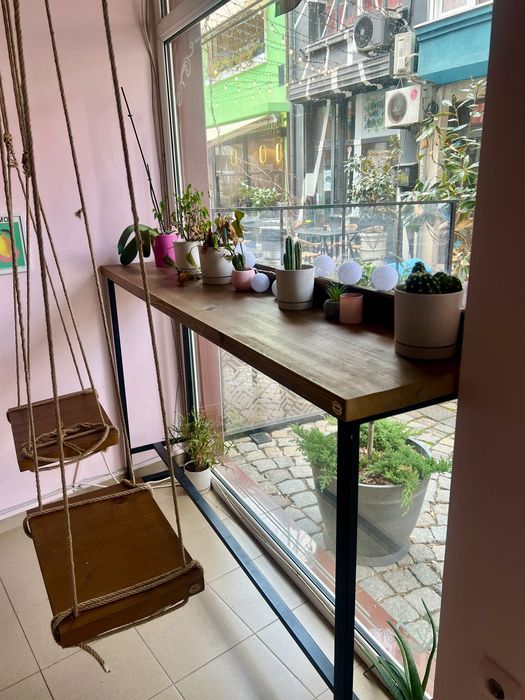 Маси от естествена дървесина и столове