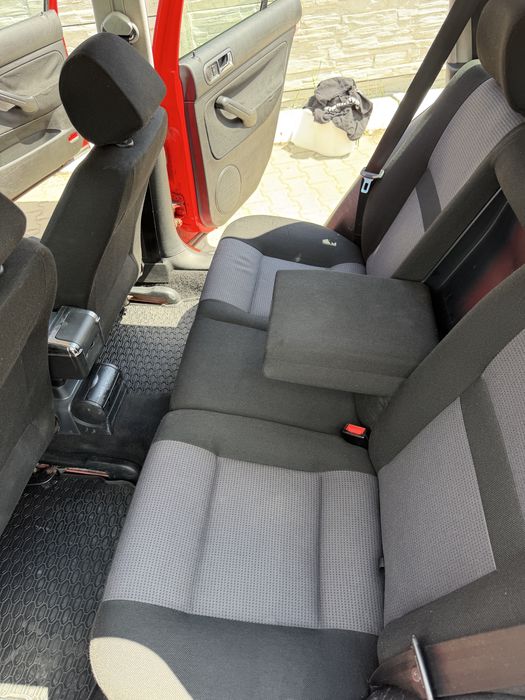 Vând golf 4 combi