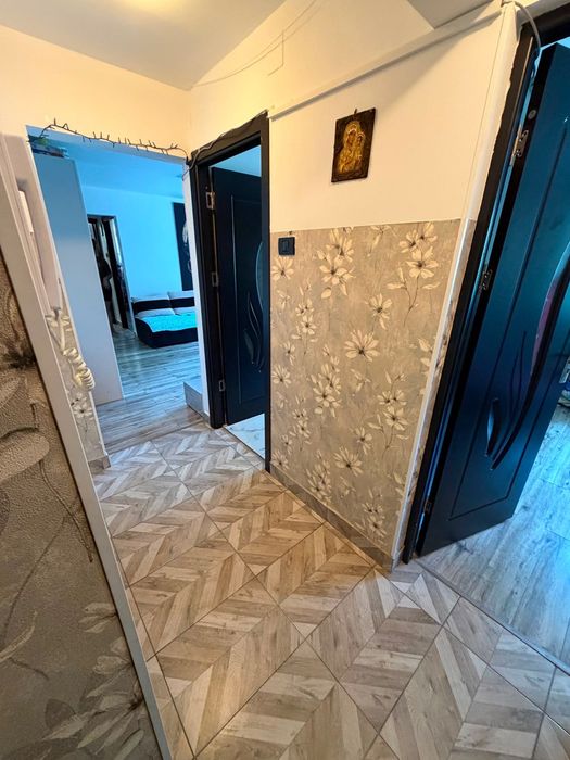 Apartament de vânzare cu 3 camere