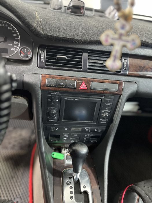 Продам ауди а6 с5 2,4л