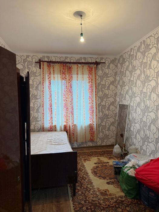 Срочно продаётся 2 комнатная квартира в городе Чирчике