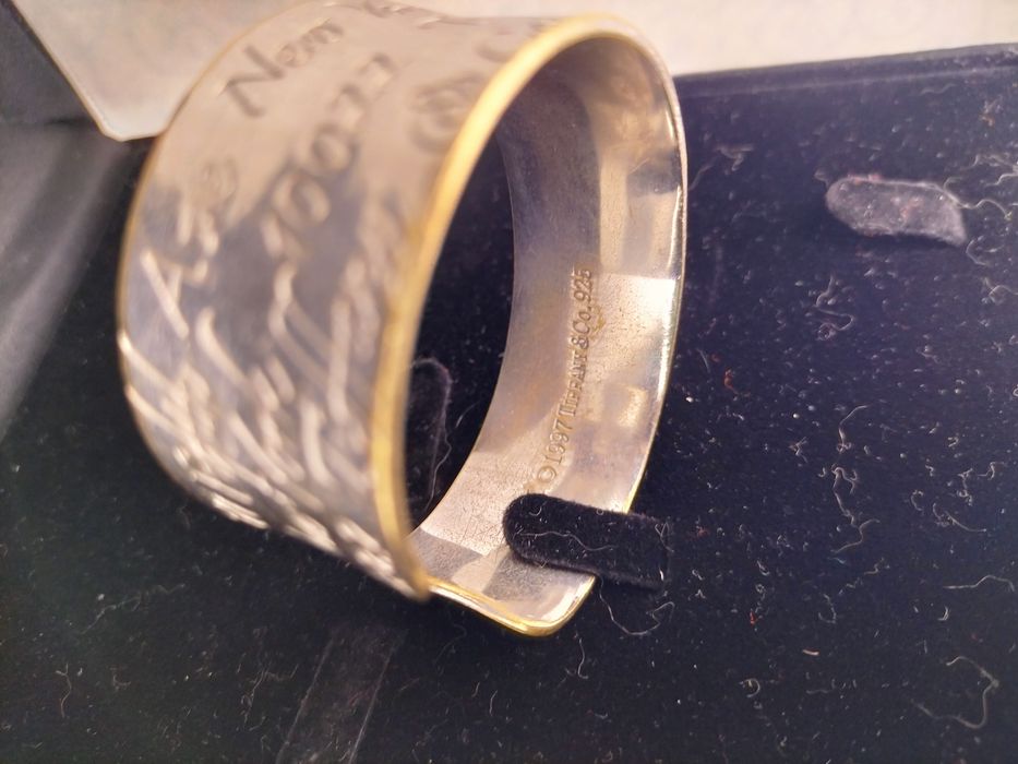 Кушум-  зирак, браслет Tiffany&Co брендидан, комплект зирак ва узук