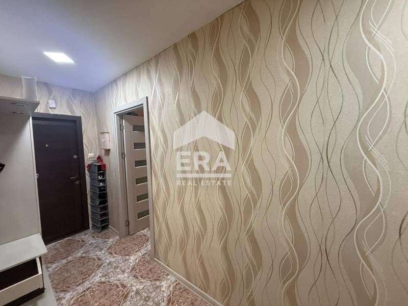 Тристаен апартамент в ж.к. Родина 2