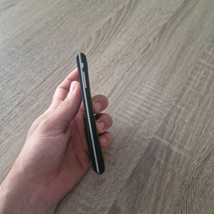 смартфон Sony Xperia J