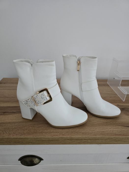 Луксозни парти обувки и ежедневни боти