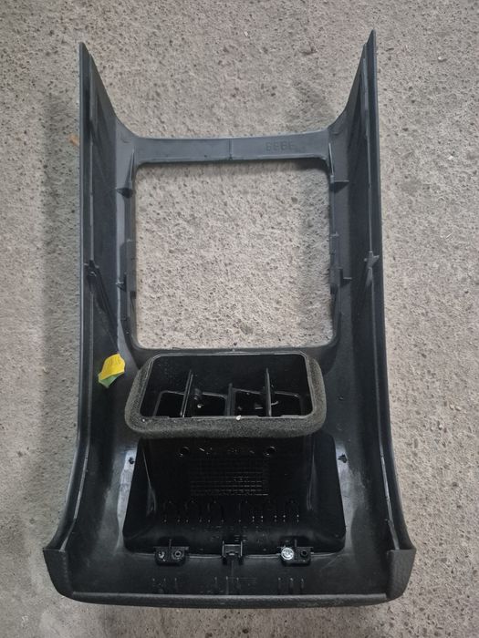 Grila ventilatie spate Volkswagen Golf 5