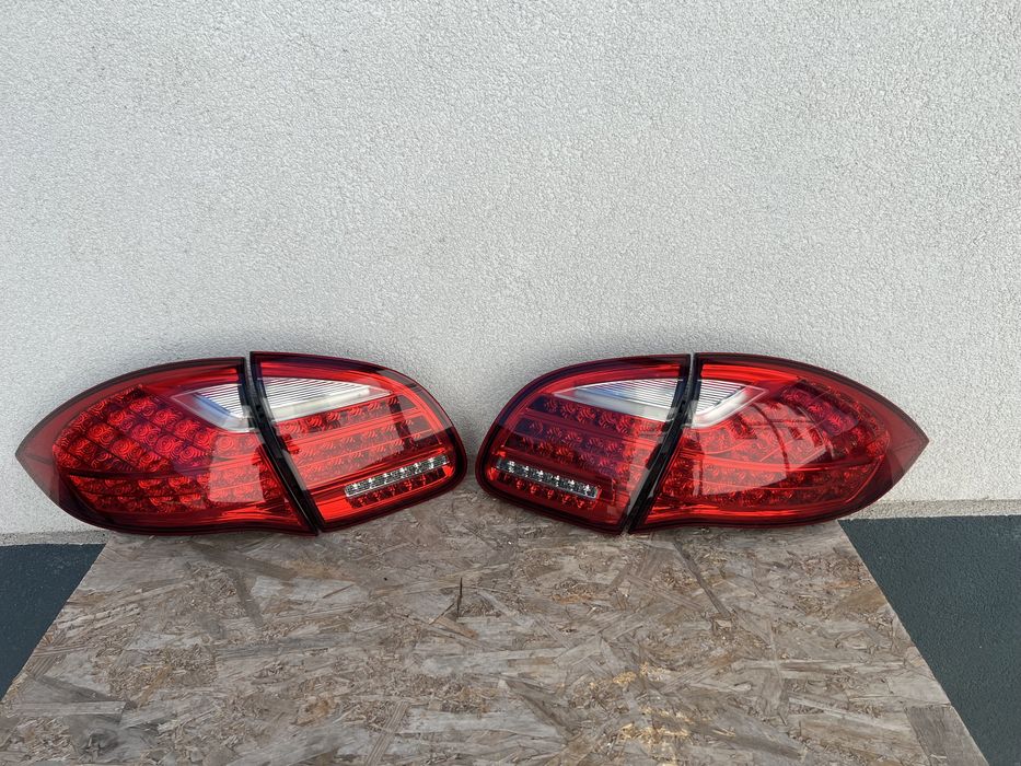 stop lampa tripla dreapta Porsche Cayenne 7P 2011-2014