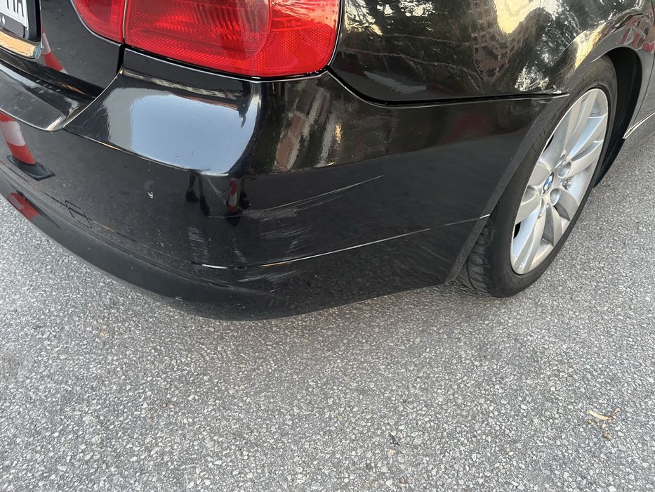 Задна броня е 90
