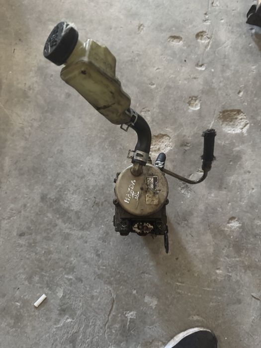 Хидравлична помпа Мазда 3 / Mazda III