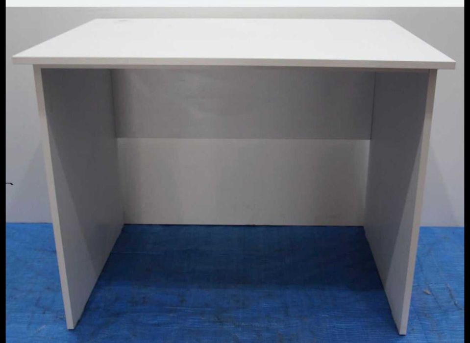 100 buc. Birou 100 x 75 cm; Pret 120 lei/buc minim 10 buc