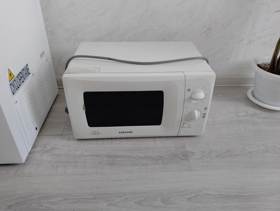 Продам микроволновку