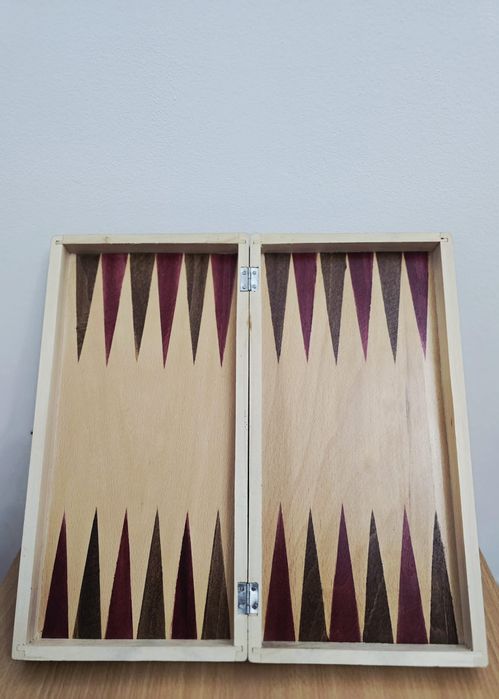 Tablă de șah din lemn fabricata in Romania.Latura 32 cm