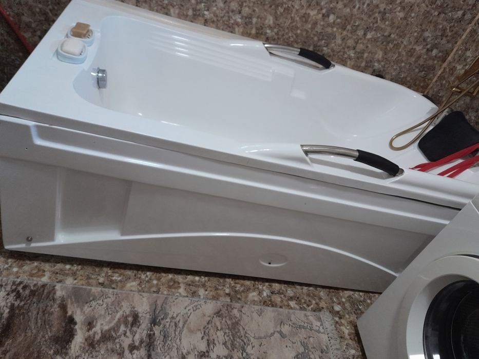 Акриловая ванна 180/90