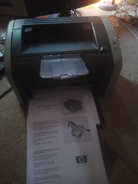 Продам принтер hp 1010