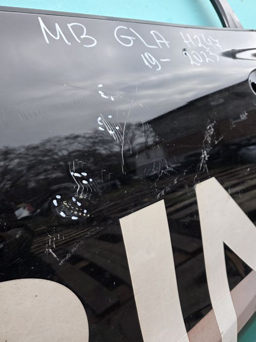 Mercedes benz GLA 247 19- задна лява врата  2023