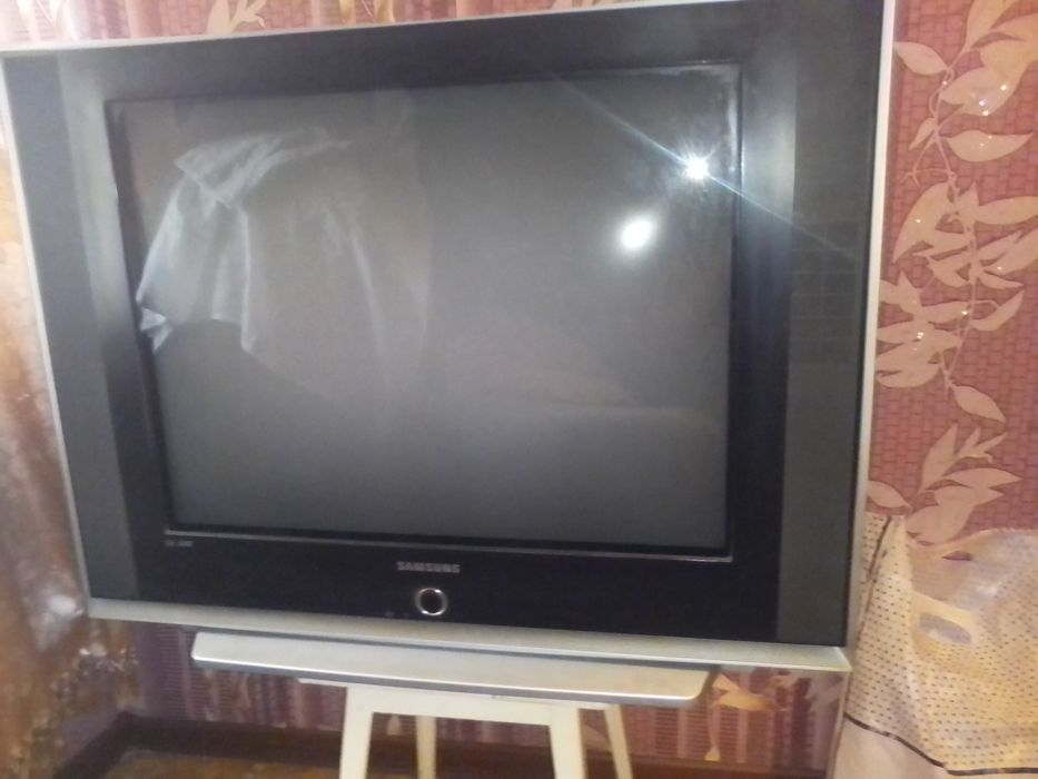 Продается телевизор в нерабочем состояние   марки Самсунг