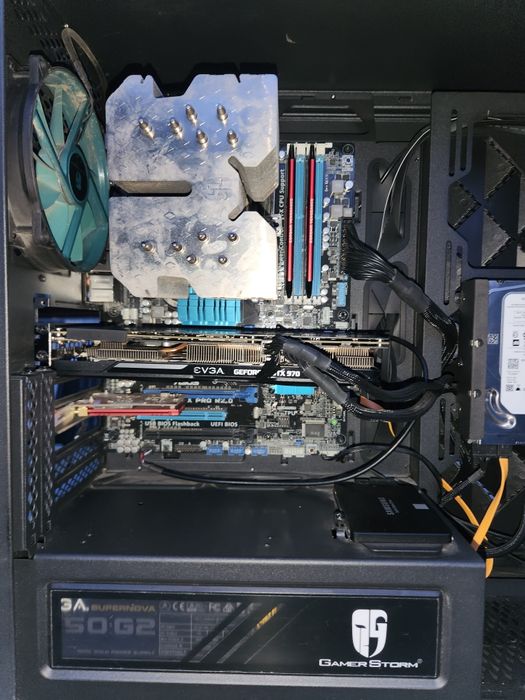 Компютър в перфектно състояние + опция за волан logitech g27