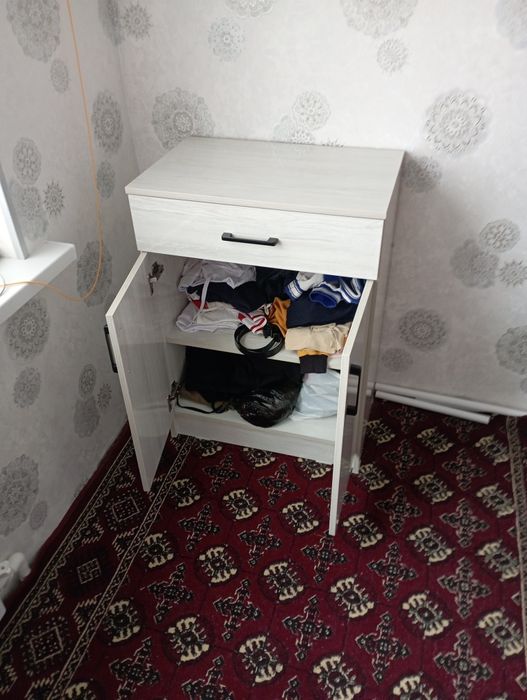 Шкафчик сатылады