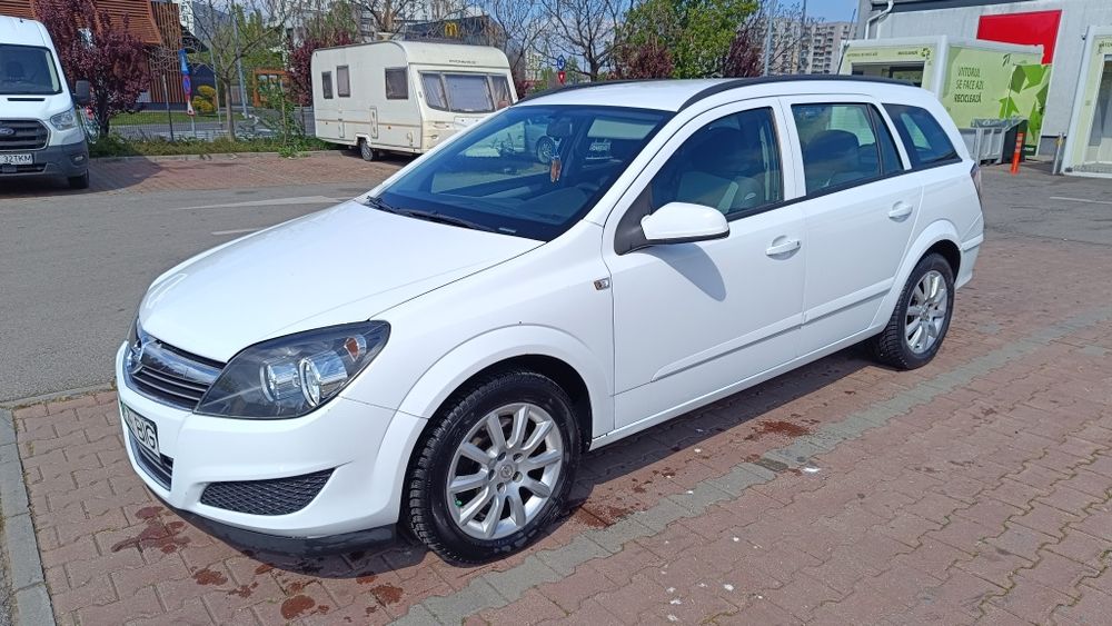 Opel Astra H, Navigație, multe piese  noi.