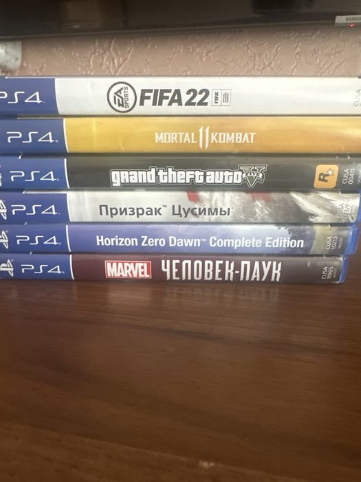 PlayStation 4 Slim 1 торг есть