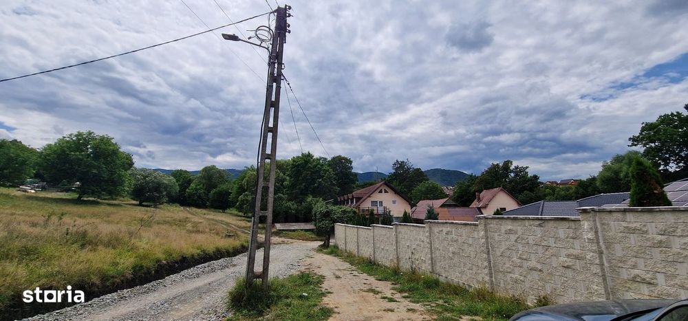 Teren intravilan in Cisnadie, utilitati langa teren, vedere panoramica