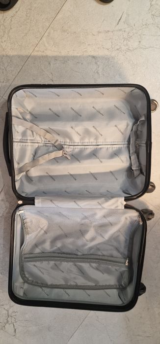 Куфар с колелца-ръчен багаж