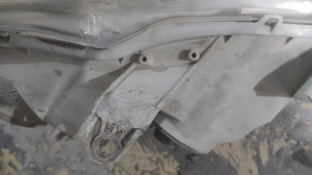 Продам фары от камри 30