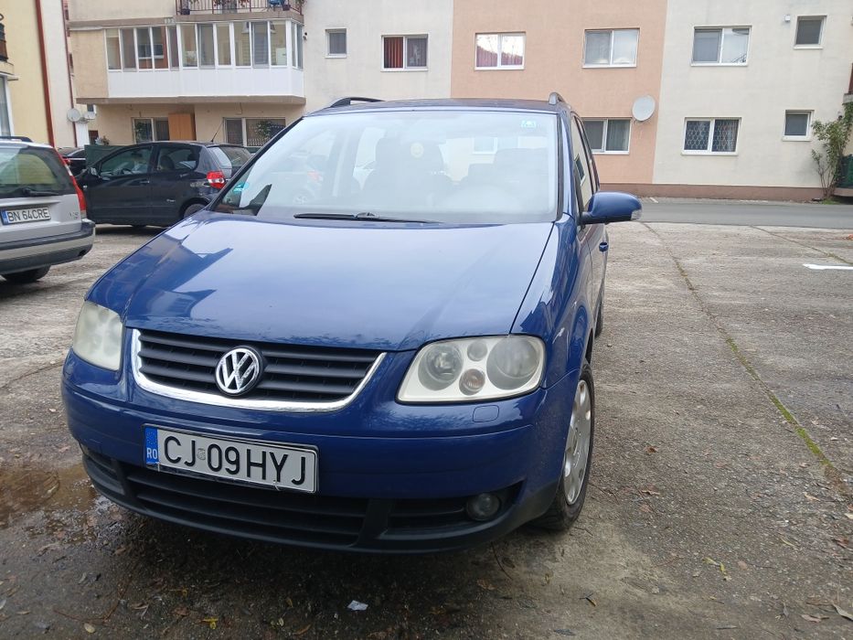 Vând Volkswagen touran
