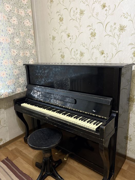 Продам Рояль Беларусь