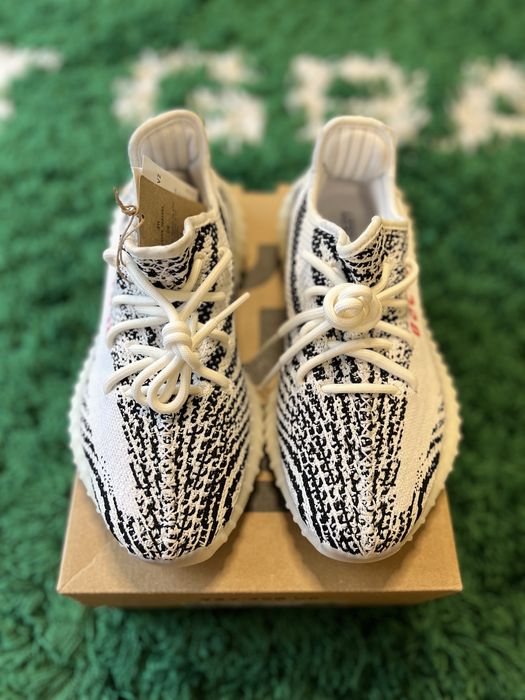 Yeezy Boost 350 Zebra