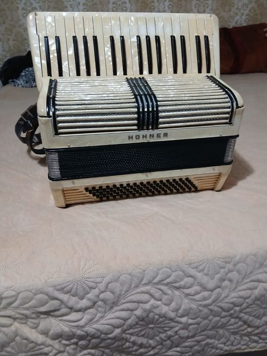 Vând Acordeon Hohner Verdi2