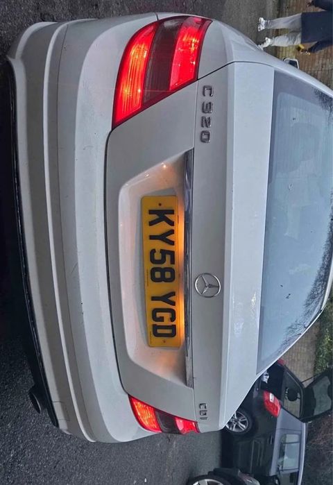 Dezmembrez mercedes AMG w204 320