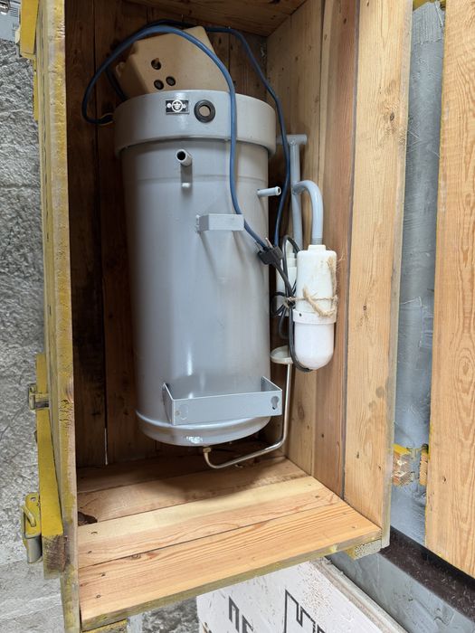 Аквадистиллятор новый три штуки