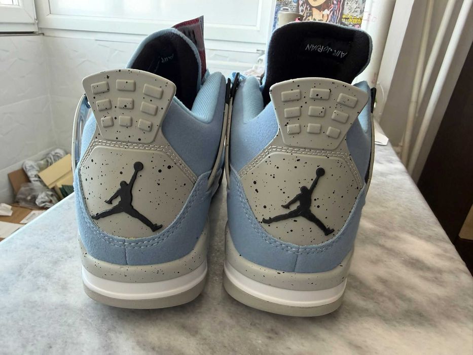Air Jordan 4 Retro University Blue 43