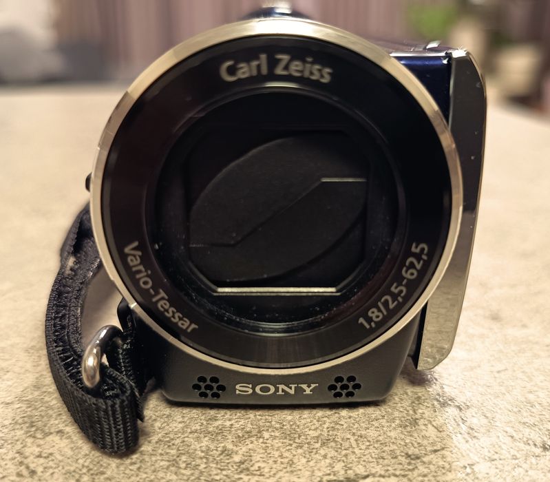 Преносима идеокамера Sony HDR-CX115E