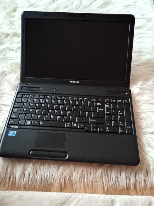 Leptop Toshiba I3 Intel Core