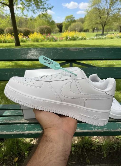 Adidasi Nike Air Force 1 Triple White - Model Unisex