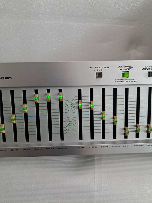 Egalizator AKAI EA G90