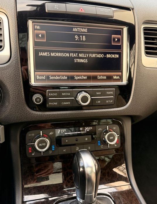 VOLKSWAGEN Touareg 2011 — imagine 4