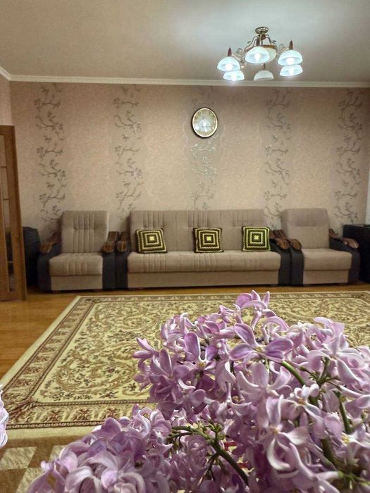 Продаётся 4-комнатная квартира возле Кадышева с ремонтом
